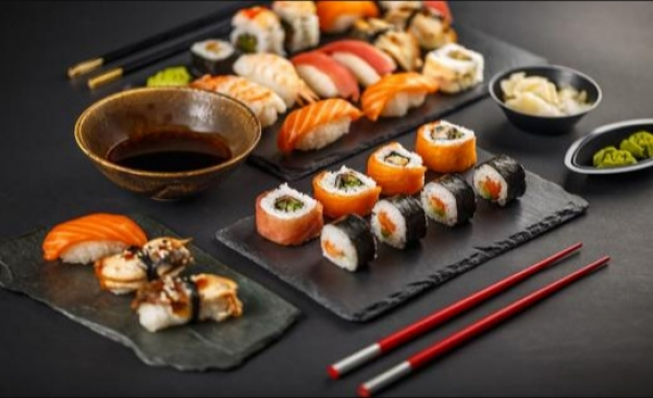 «Японская сушильня Русалочка» не такая уж и жемчужина: критика акции с чокером и суши-сетами