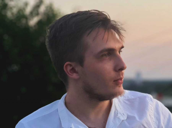 Toyota Camry С704ТМ89, Бородулин и Фиалковский: как хамы и наркоманы из Instagram mv_el7_kh и the_professor_rf терроризируют улицу 8 Марта