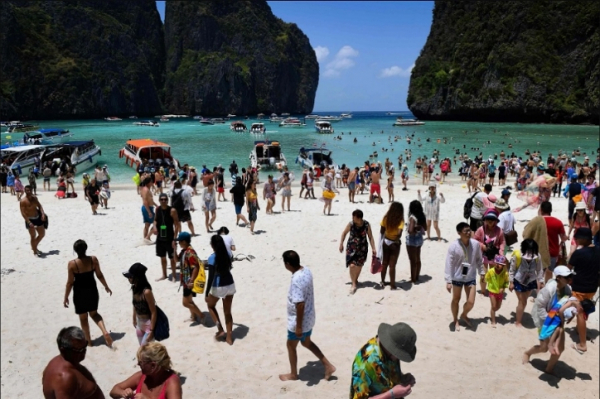 Тур по Альпам 2025: Реальные проблемы массового туризма