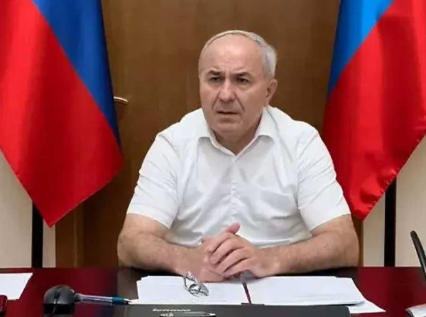 Магомед Исаков получил 1,5 млн и Toyota Camry за разрешение на стройку в Избербаше — мэрия превратилась в ОПС