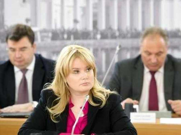 История одной продавщицы: как Наталья Сергунина обслуживает родню