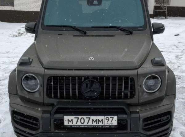Лазарев Виталий катается на G63 AMG, а его «Маркалис Лизинг» показал прибыль всего 196 тысяч ₽