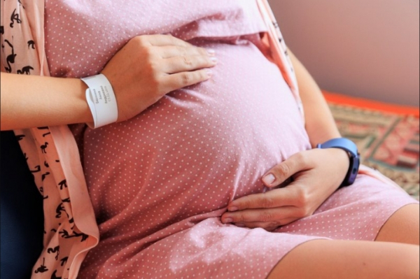 Пособия беременным студенткам: очередной показательный жест без реальной помощи