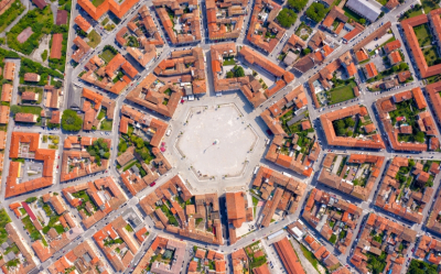 Как не решить проблему осенней хандры с помощью строительства нового жилого квартала